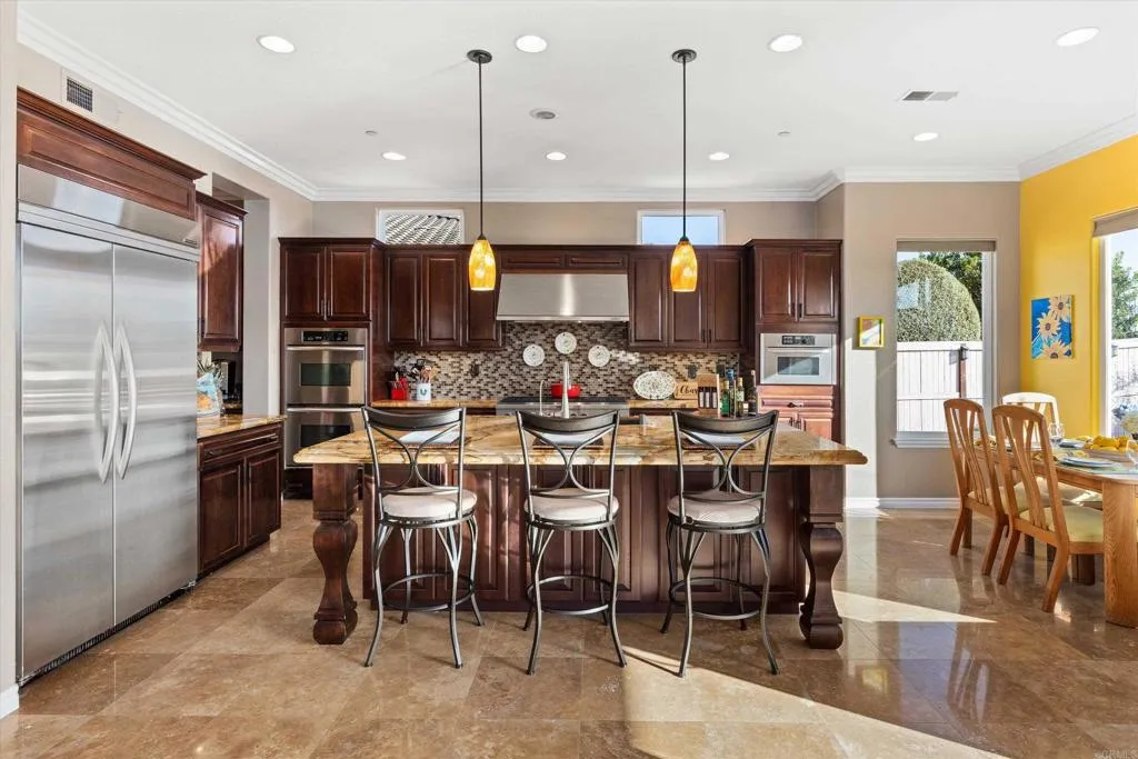 https://cdn.realtyfeed.com/cdn/127/307090628/75f8da1a37aef37b12e50fb81b4c8045.webp