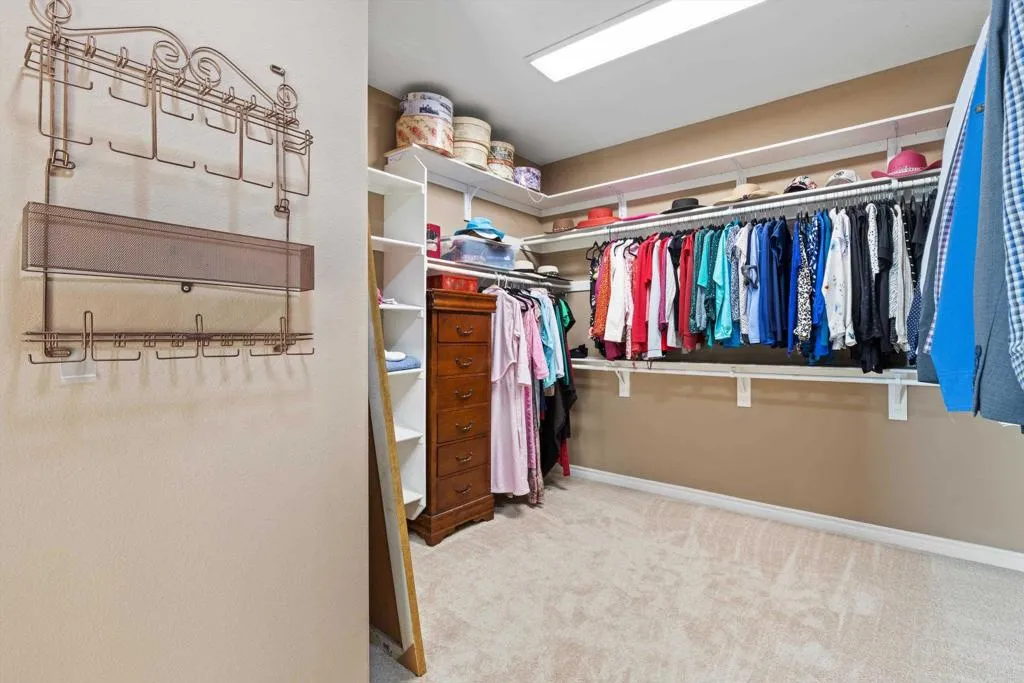 https://cdn.realtyfeed.com/cdn/127/307090628/d0ecc80232e8346f5be053f76713c847.webp