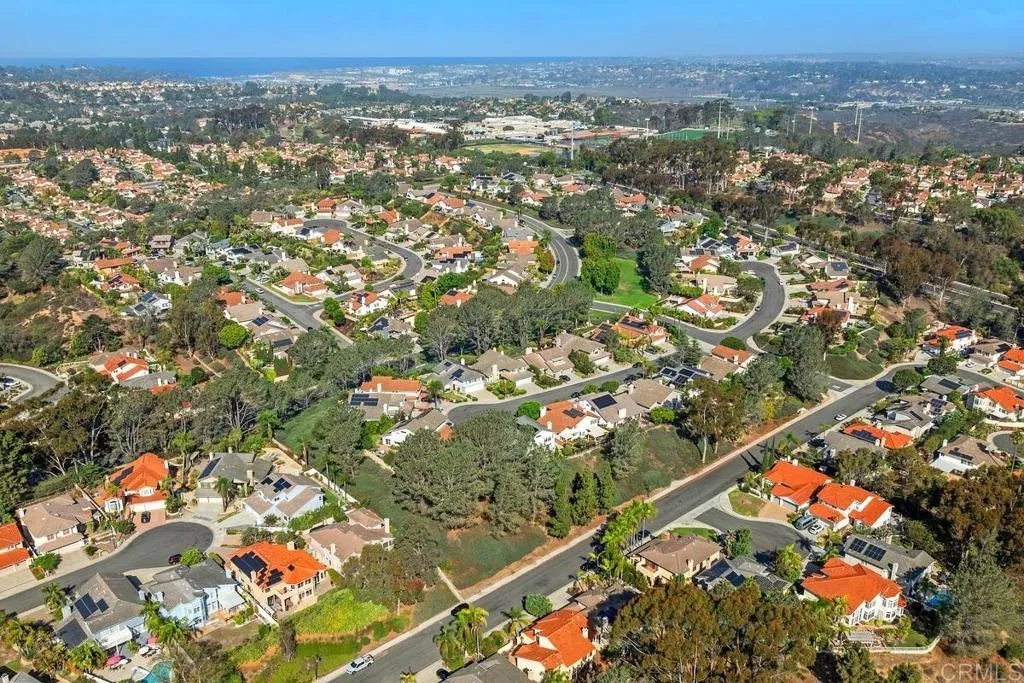 https://cdn.realtyfeed.com/cdn/127/307090636/1bfde40107fbcaa077f102359ad32f97.webp