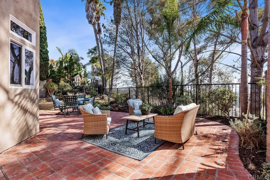 https://cdn.realtyfeed.com/cdn/127/307090636/1ed650285bedd4e6af7227aa81c8e0ab.webp