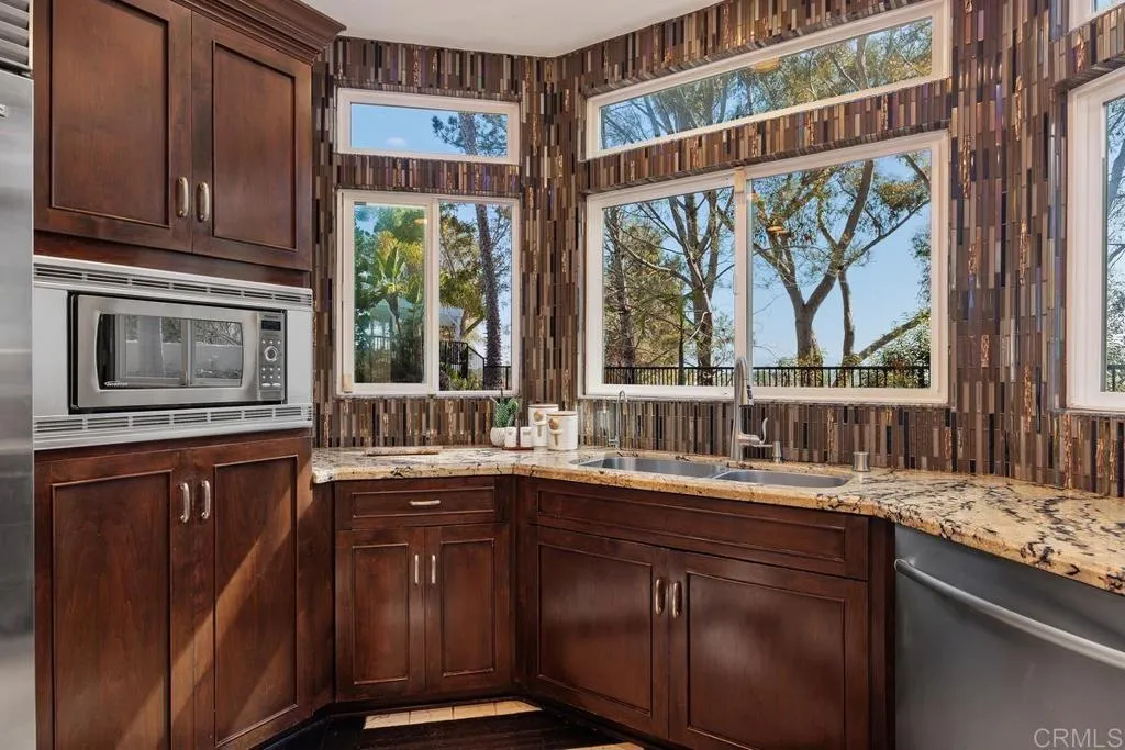 https://cdn.realtyfeed.com/cdn/127/307090636/4f3f986929bcc3301d59f64c975f2ade.webp