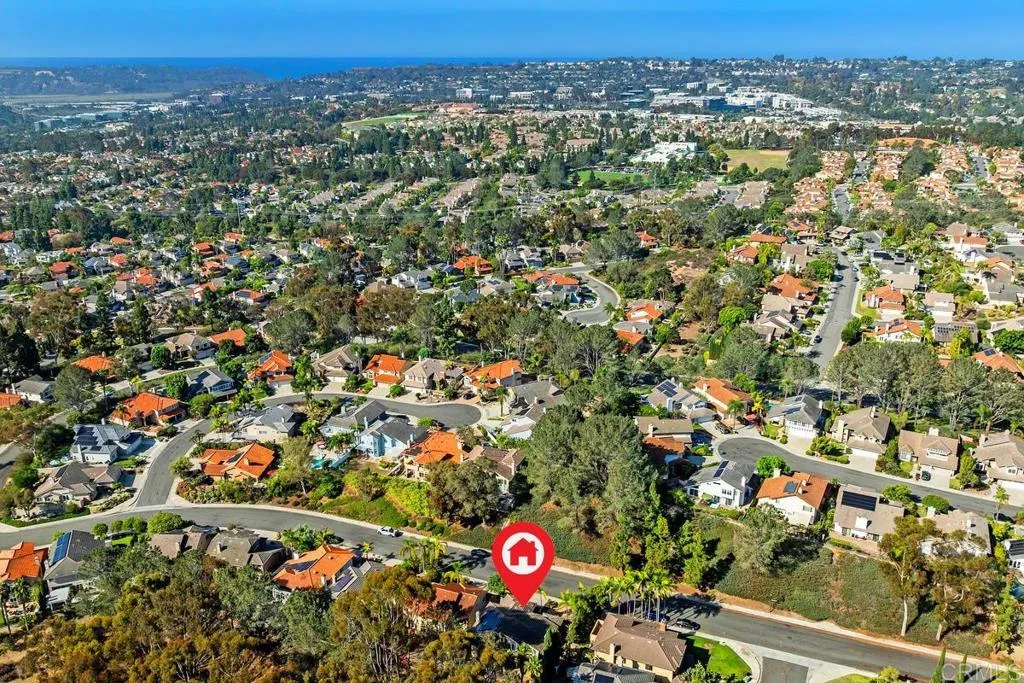 https://cdn.realtyfeed.com/cdn/127/307090636/628fced2dc2f05b0047a0743f4fbc991.webp