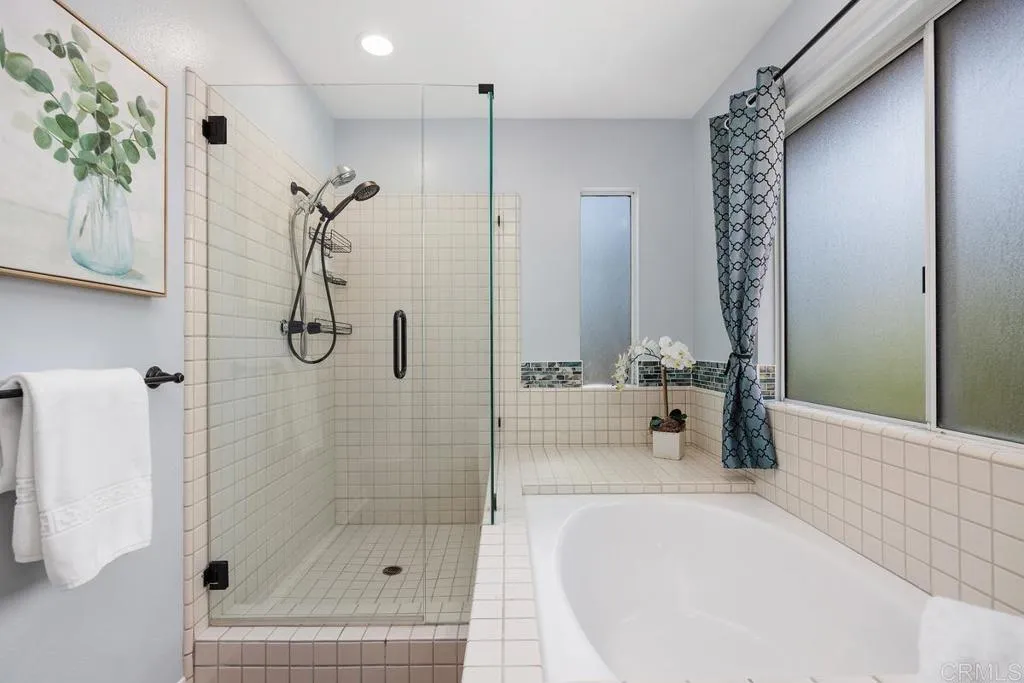https://cdn.realtyfeed.com/cdn/127/307090636/936d22123805d232f5c8ebac1729ac79.webp