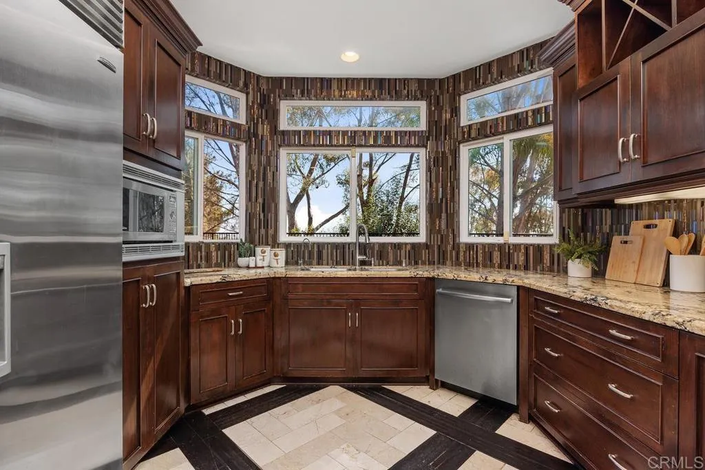https://cdn.realtyfeed.com/cdn/127/307090636/d2d5f7df2e6f71444f363abaed41d32b.webp