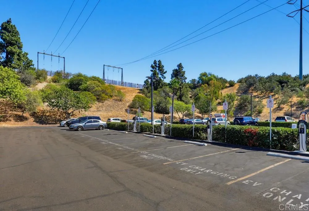 https://cdn.realtyfeed.com/cdn/127/307090654/9c3440933e2b2ddae3d3cad6f01959d3.webp