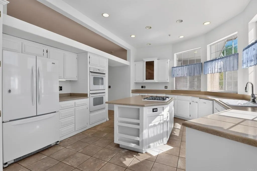 https://cdn.realtyfeed.com/cdn/127/307090686/4700fb668b3cd1d3f33941550bab4a9b.webp