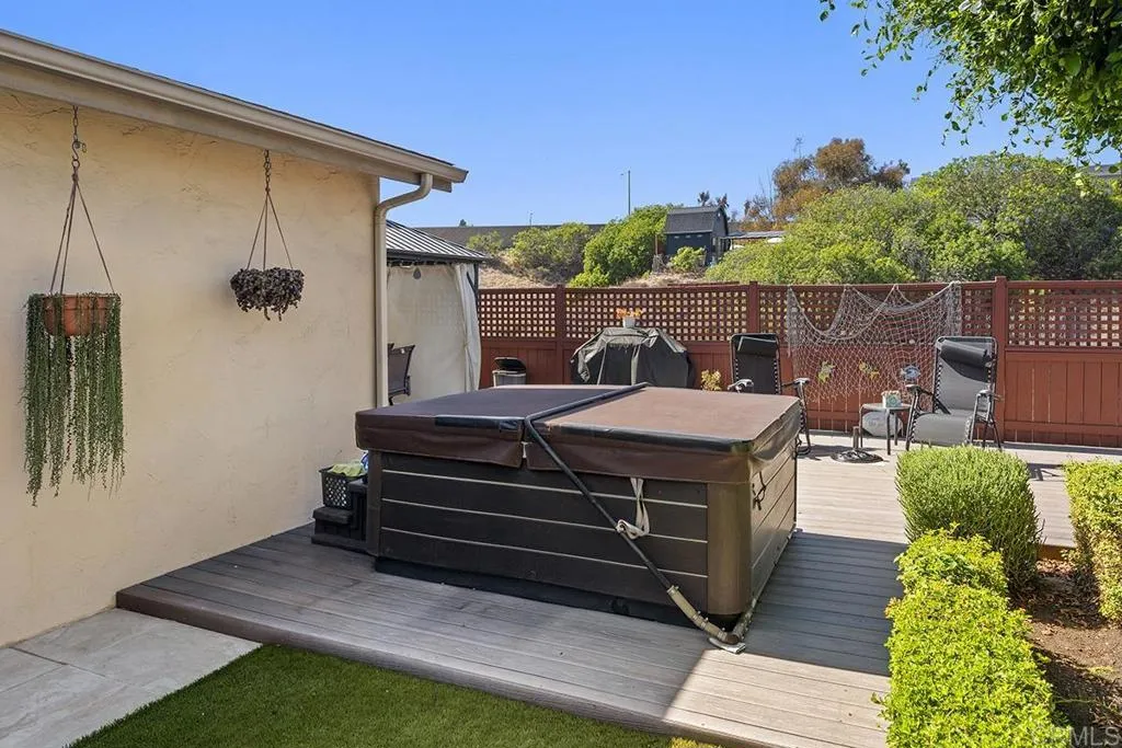 https://cdn.realtyfeed.com/cdn/127/307090758/2201f06da7149cf13c9a3e526ed136c0.webp