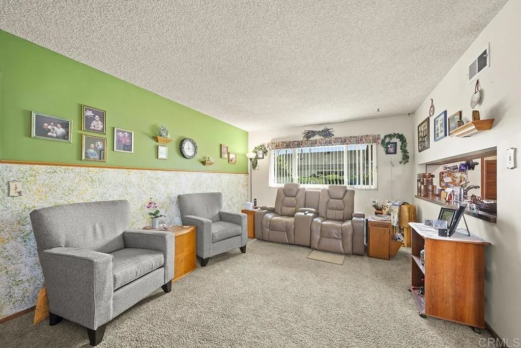 https://cdn.realtyfeed.com/cdn/127/307090758/7550b3e994814e67431eb5b5e7a81e6a.webp