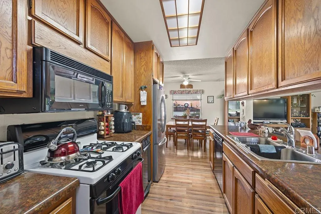 https://cdn.realtyfeed.com/cdn/127/307090758/9d32ce6b982aefd4611f8dcad57b44a8.webp