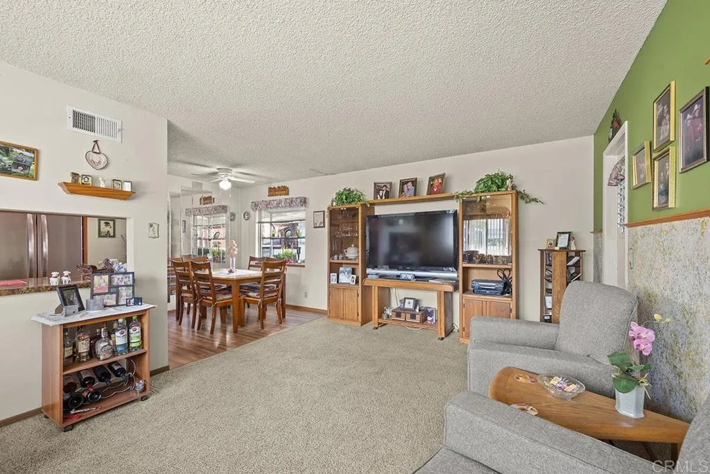 https://cdn.realtyfeed.com/cdn/127/307090758/c34cda30cefd5928fe88bd3d303b3394.webp