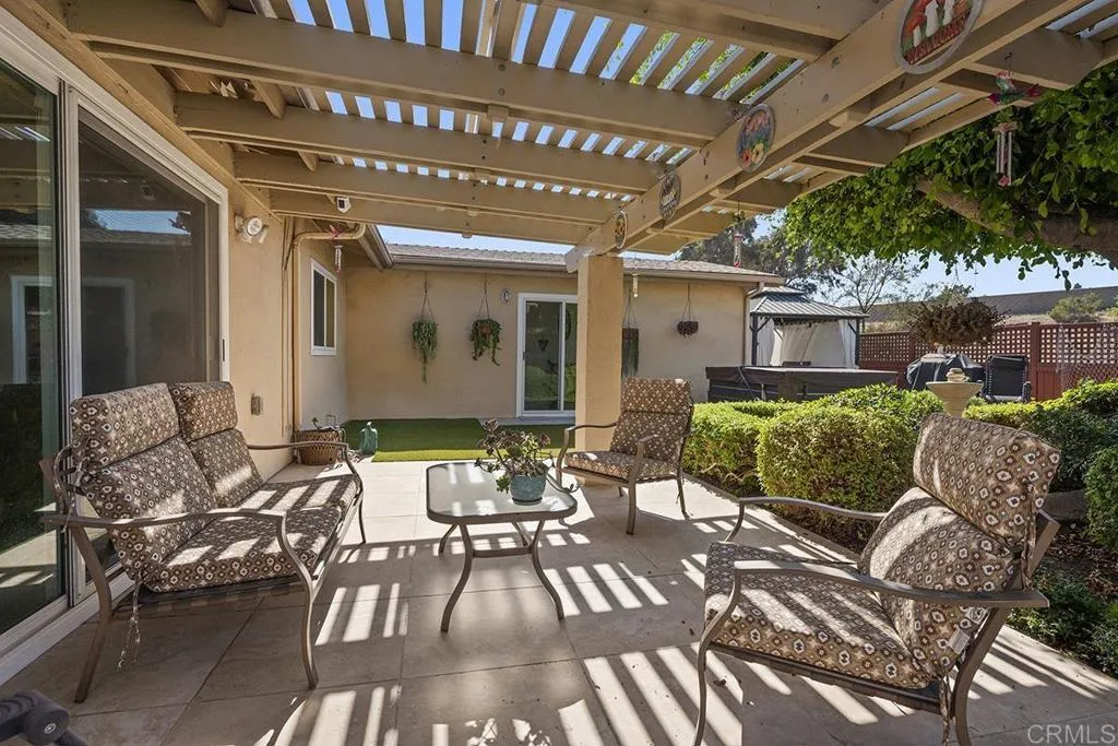 https://cdn.realtyfeed.com/cdn/127/307090758/ea0e01f4a8ff9b957b3be222b4993c06.webp