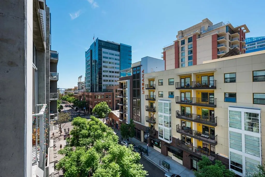 https://cdn.realtyfeed.com/cdn/127/307090792/d72bce9a2d1a67f26de26ebc6e18917f.webp