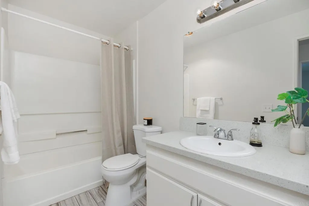 https://cdn.realtyfeed.com/cdn/127/307090794/ea3dfc834de2e528e00b2010fd240e37.webp