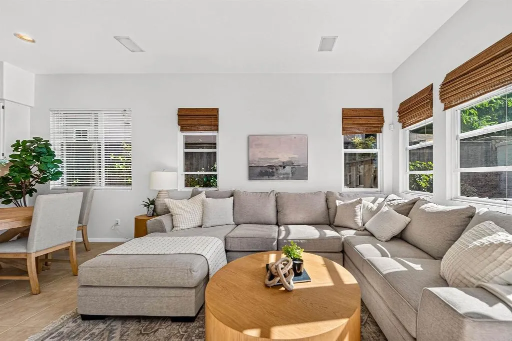 https://cdn.realtyfeed.com/cdn/127/307090862/2112aa8542c342830d5e82114feed7b9.webp