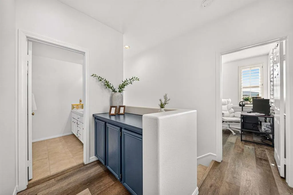 https://cdn.realtyfeed.com/cdn/127/307090862/7fc44813ec6c4f6b7a7e75f63b61c6db.webp