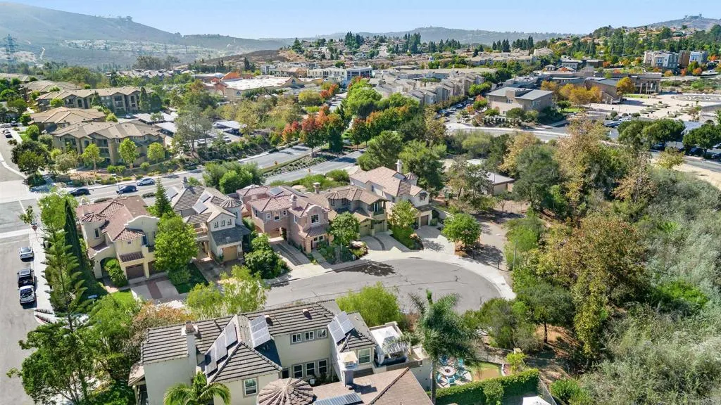 https://cdn.realtyfeed.com/cdn/127/307090862/893f15dd1c5f41c76cd8b53f1ce1c6a5.webp