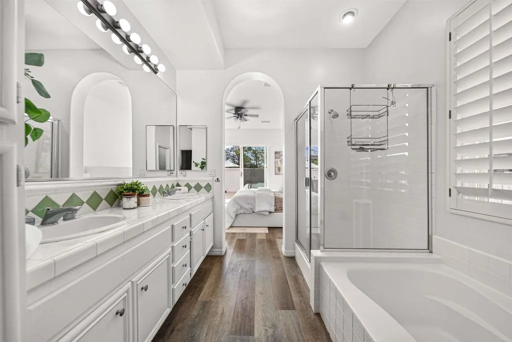 https://cdn.realtyfeed.com/cdn/127/307090862/cf155efd749c24672cb1833e3b06941d.webp