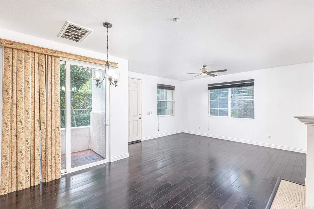 https://cdn.realtyfeed.com/cdn/127/307090865/193b8602733f389438bd710372df3abf.webp