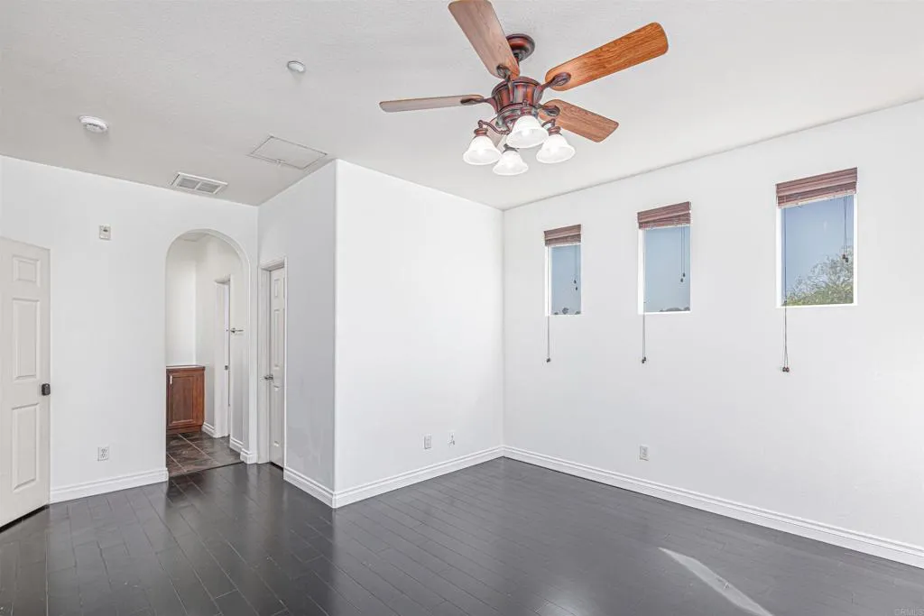 https://cdn.realtyfeed.com/cdn/127/307090865/246057c4667c38122560a26beb1a9b5a.webp