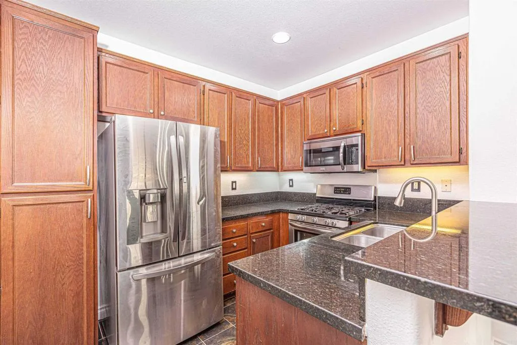 https://cdn.realtyfeed.com/cdn/127/307090865/31f0c7414a3f953b04c022fbbe9d6aa6.webp