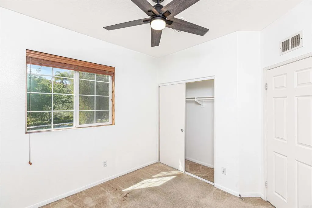 https://cdn.realtyfeed.com/cdn/127/307090865/4d7c4a48b963c0b335f885625cc3b380.webp