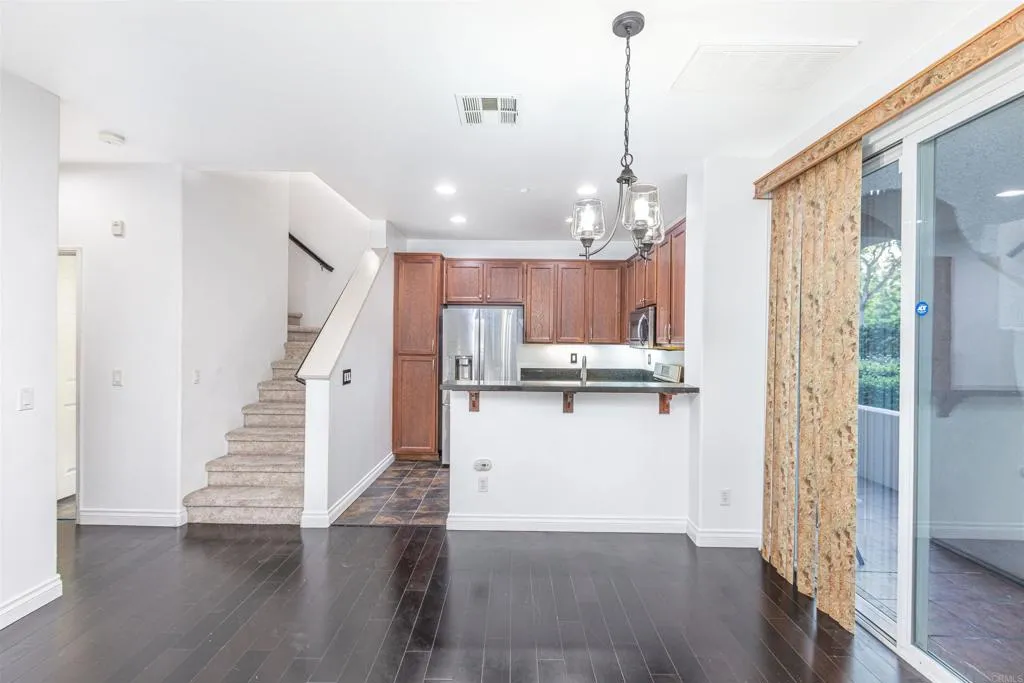 https://cdn.realtyfeed.com/cdn/127/307090865/60863d40be940b2c4a03f2b5623a4eec.webp