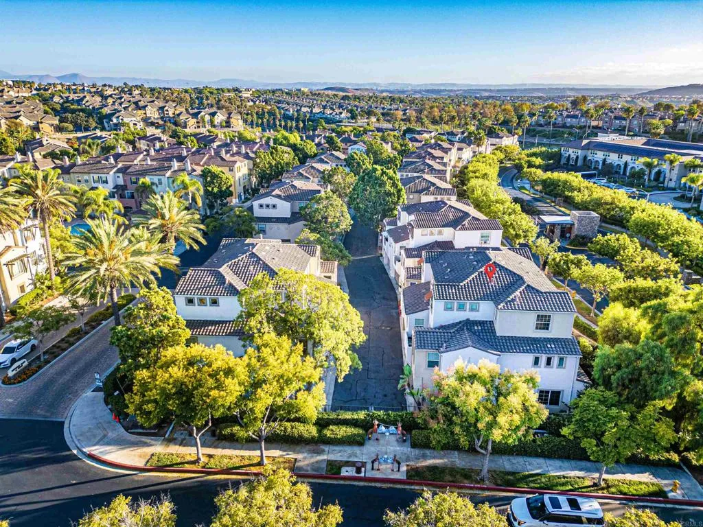 https://cdn.realtyfeed.com/cdn/127/307090865/8aea479cac3d3c303527d3735477a647.webp