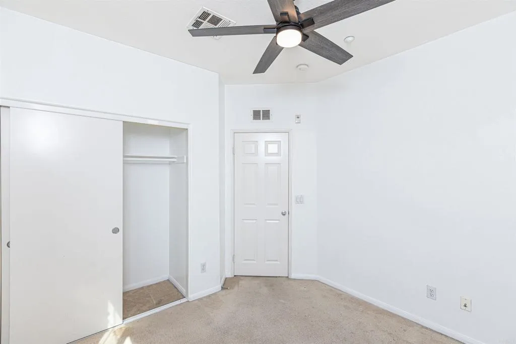 https://cdn.realtyfeed.com/cdn/127/307090865/918dce0030028748af58cf149bbf84fc.webp