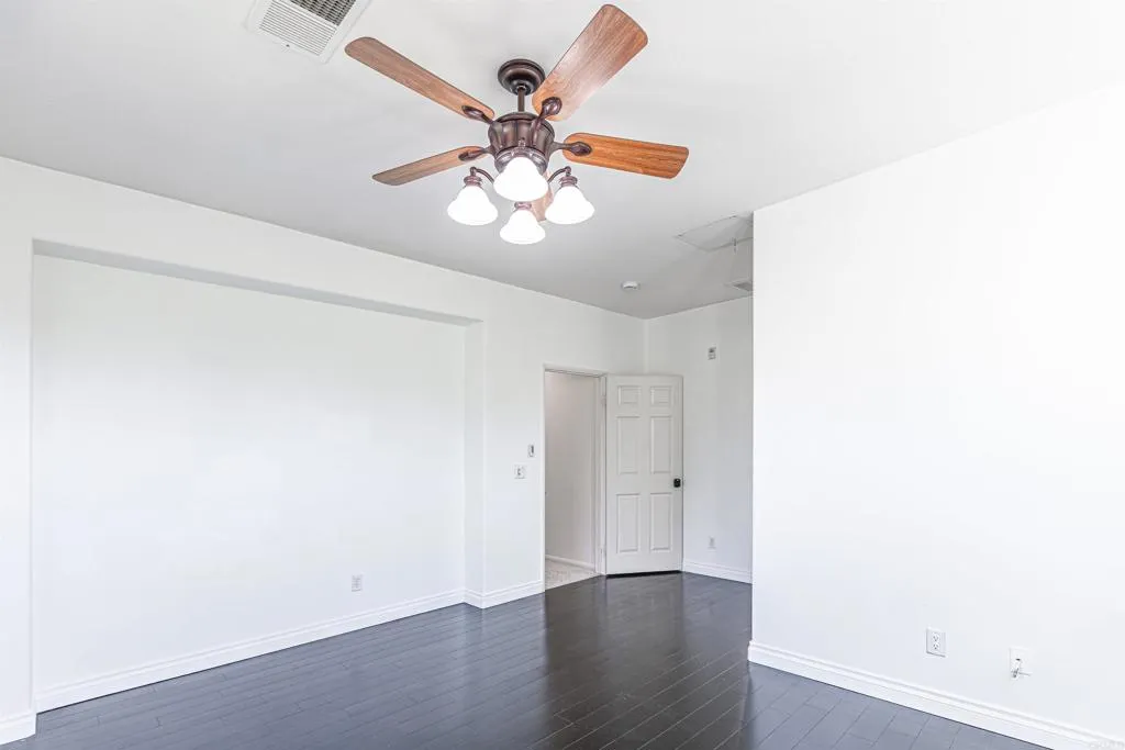 https://cdn.realtyfeed.com/cdn/127/307090865/b36bbcde460afece75a760662acd6961.webp