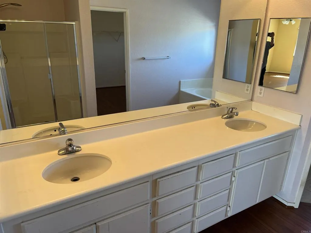 https://cdn.realtyfeed.com/cdn/127/307090983/784c5169c4072bebf8293804722892fa.webp