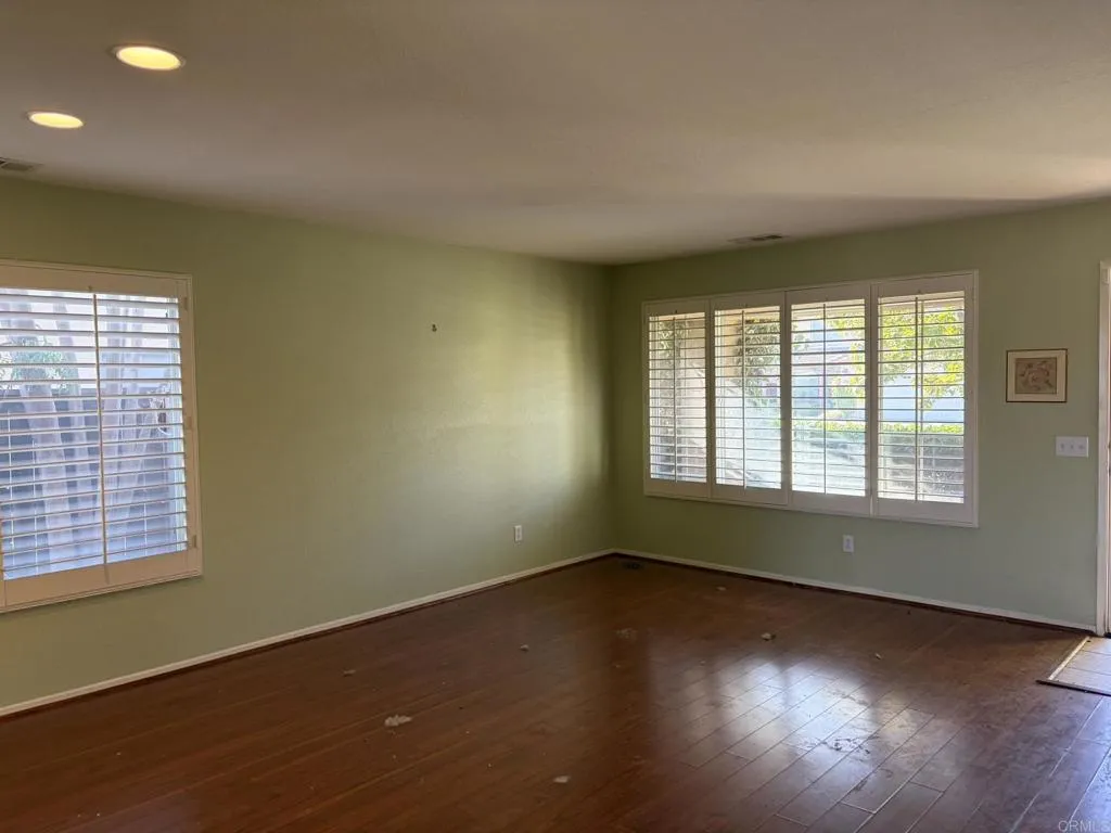 https://cdn.realtyfeed.com/cdn/127/307090983/9fe7fe9ed8695d85db0f65a309e2eb4d.webp