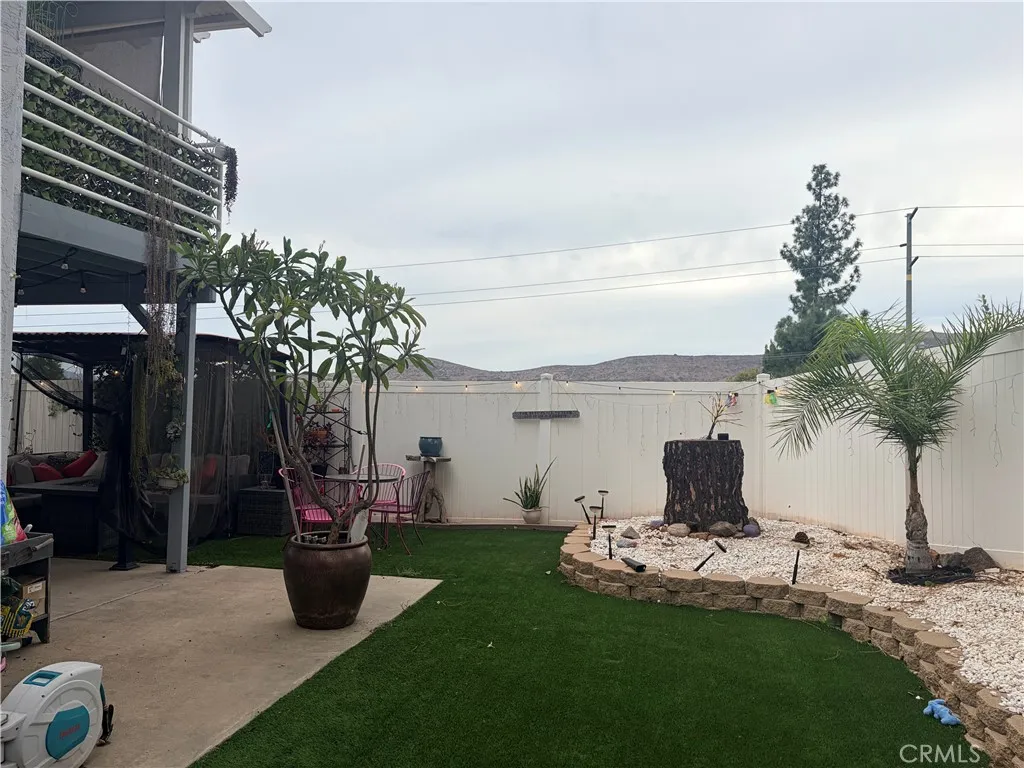 https://cdn.realtyfeed.com/cdn/127/307091027/0366cf92cee74daca512ffcdb26a1371.webp