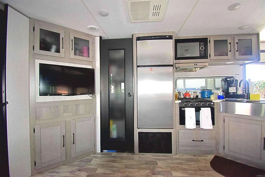 https://cdn.realtyfeed.com/cdn/127/307091080/f12bbe48ee8f8a7ff5a645b2649a8658.webp