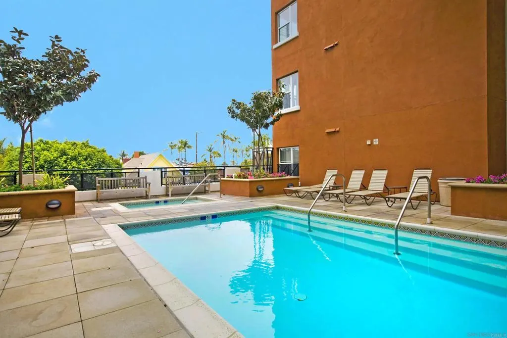 https://cdn.realtyfeed.com/cdn/127/307091243/902ff61eb32ea2fef1d883ae40e49f88.webp