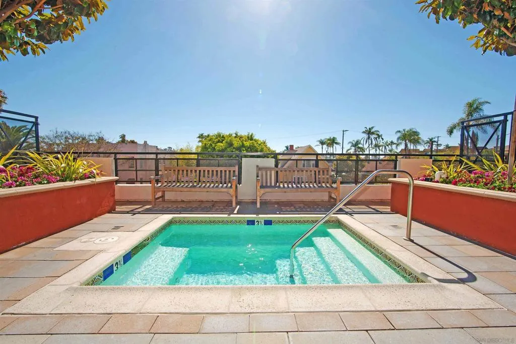 https://cdn.realtyfeed.com/cdn/127/307091243/9287d80ab6c7b4a438c14689ce424bd5.webp