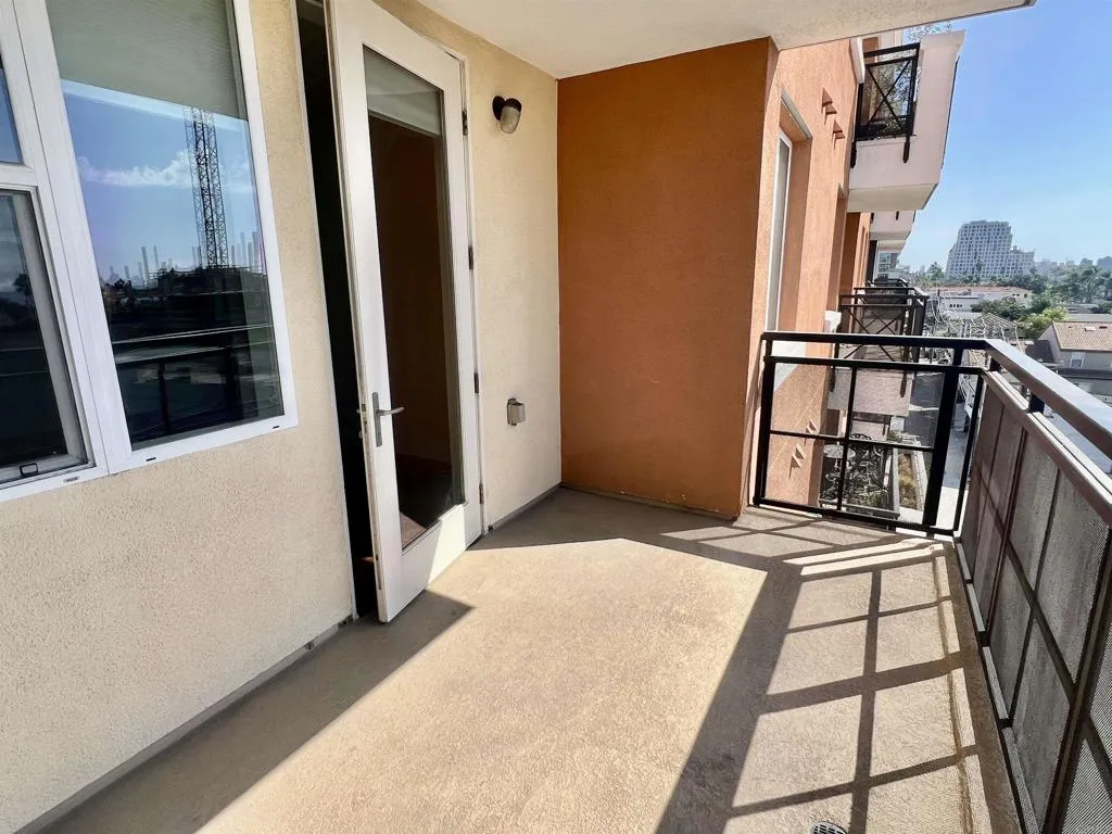 https://cdn.realtyfeed.com/cdn/127/307091243/de1ebb694aa5006d40ebd277fbc608d6.webp