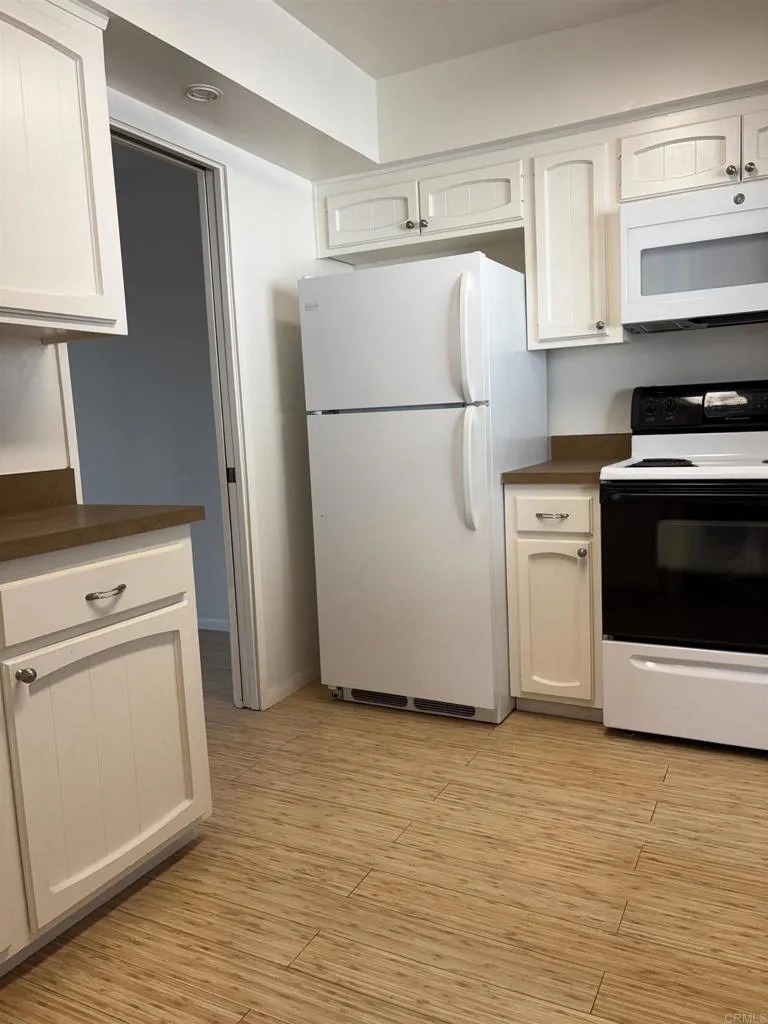 https://cdn.realtyfeed.com/cdn/127/307091272/5bb3a8e1242c842534453f9d10b8b8af.webp