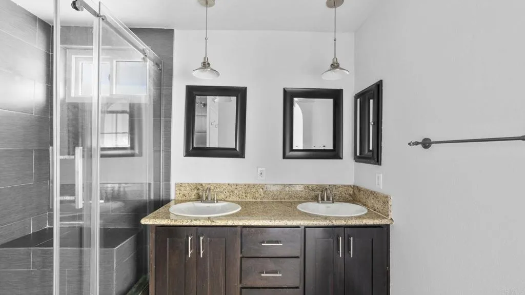 https://cdn.realtyfeed.com/cdn/127/307091449/de9eee5d38dd1f3a446f24cb31f9cbda.webp