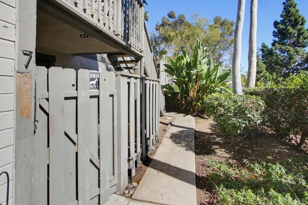 https://cdn.realtyfeed.com/cdn/127/307091472/180d168f3f7342aaadf7aaadac54492d.webp