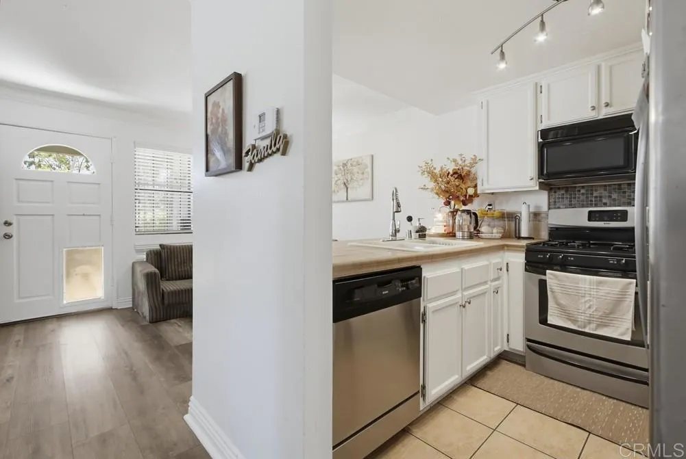 https://cdn.realtyfeed.com/cdn/127/307091472/3a956777823b55e5007b8b4dbba70282.webp