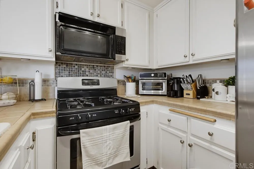 https://cdn.realtyfeed.com/cdn/127/307091472/540b39884d326d4db76b6e3ef4175940.webp