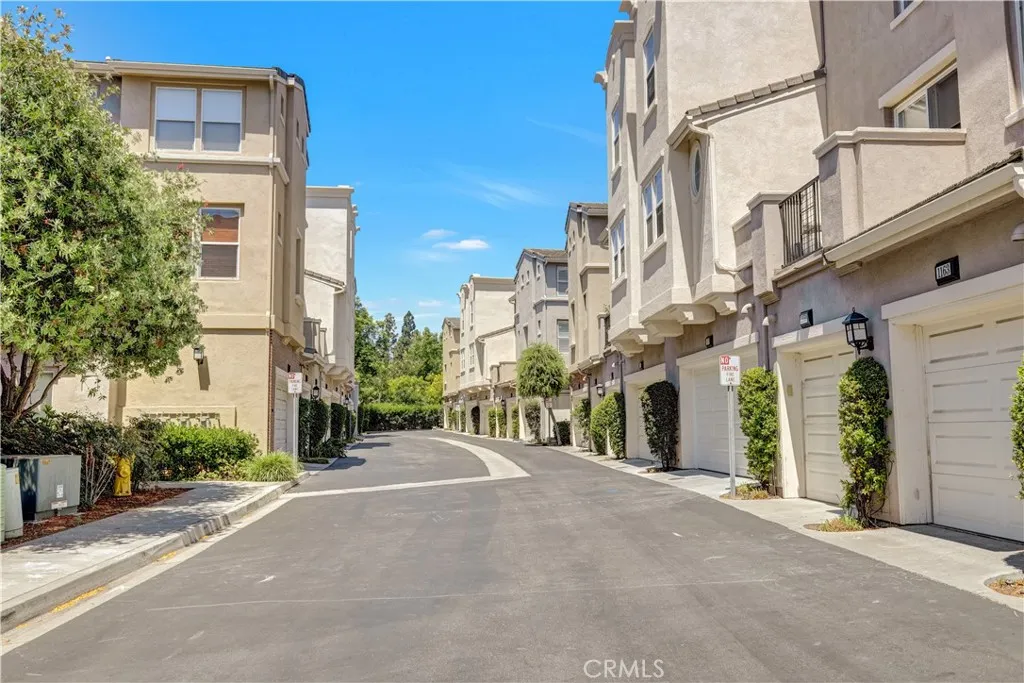 https://cdn.realtyfeed.com/cdn/127/307091555/55503af50cb6114a32904d120fa96f30.webp