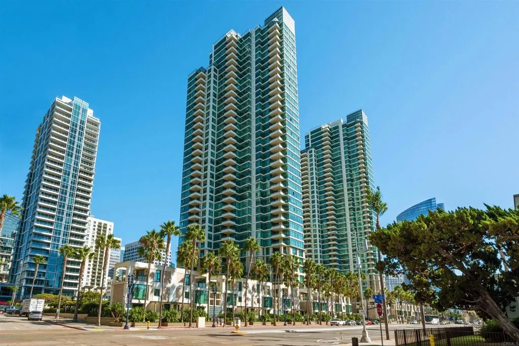 https://cdn.realtyfeed.com/cdn/127/307091604/6d4b642afb20f4d0055acf5cef28ec9c.webp