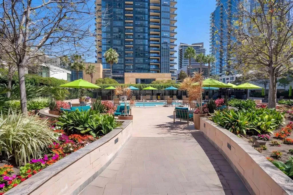 https://cdn.realtyfeed.com/cdn/127/307091604/8b7b0578fdbec7db560c1c468c388a57.webp