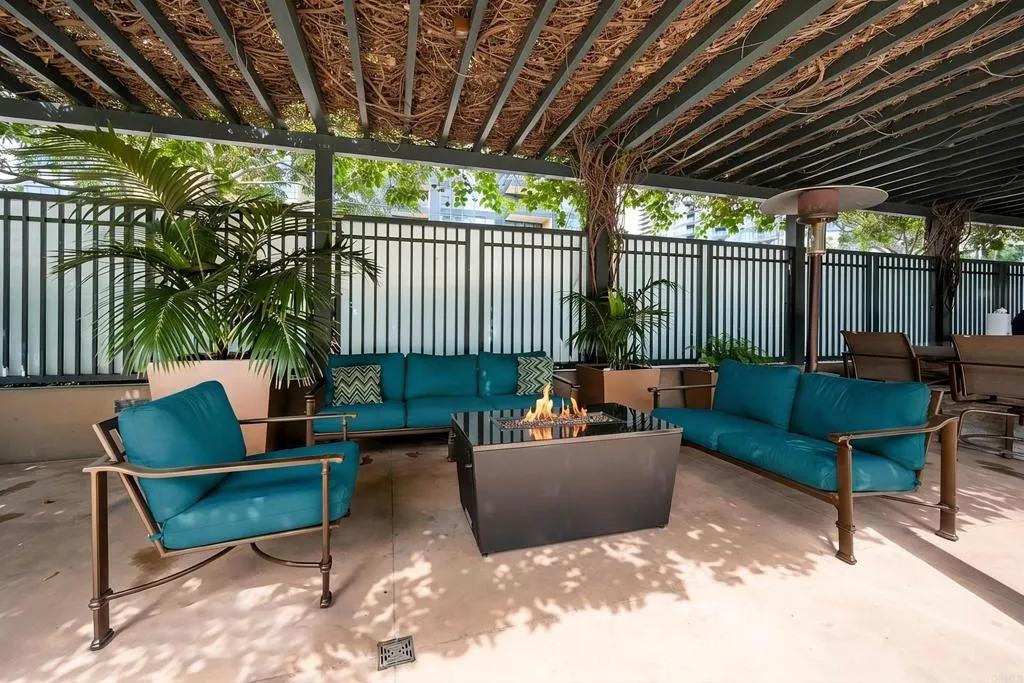 https://cdn.realtyfeed.com/cdn/127/307091604/a94d9047824533d22bad0da8a9fadb93.webp