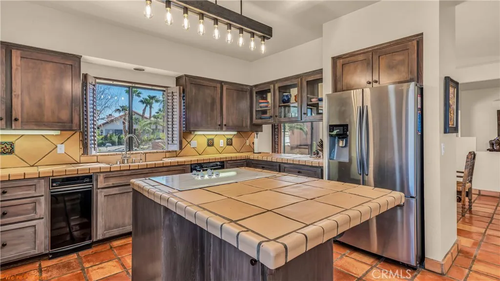 https://cdn.realtyfeed.com/cdn/127/307091641/879375cb373f4b663d0d92459ab111a2.webp