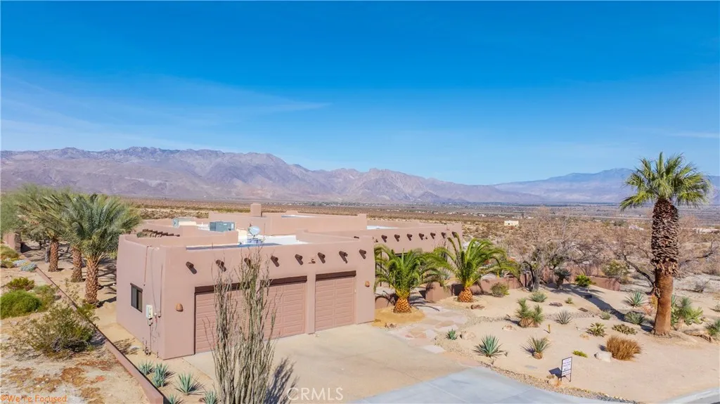 https://cdn.realtyfeed.com/cdn/127/307091641/98298ed3d5c88bcc6eb5915a4e40cec6.webp