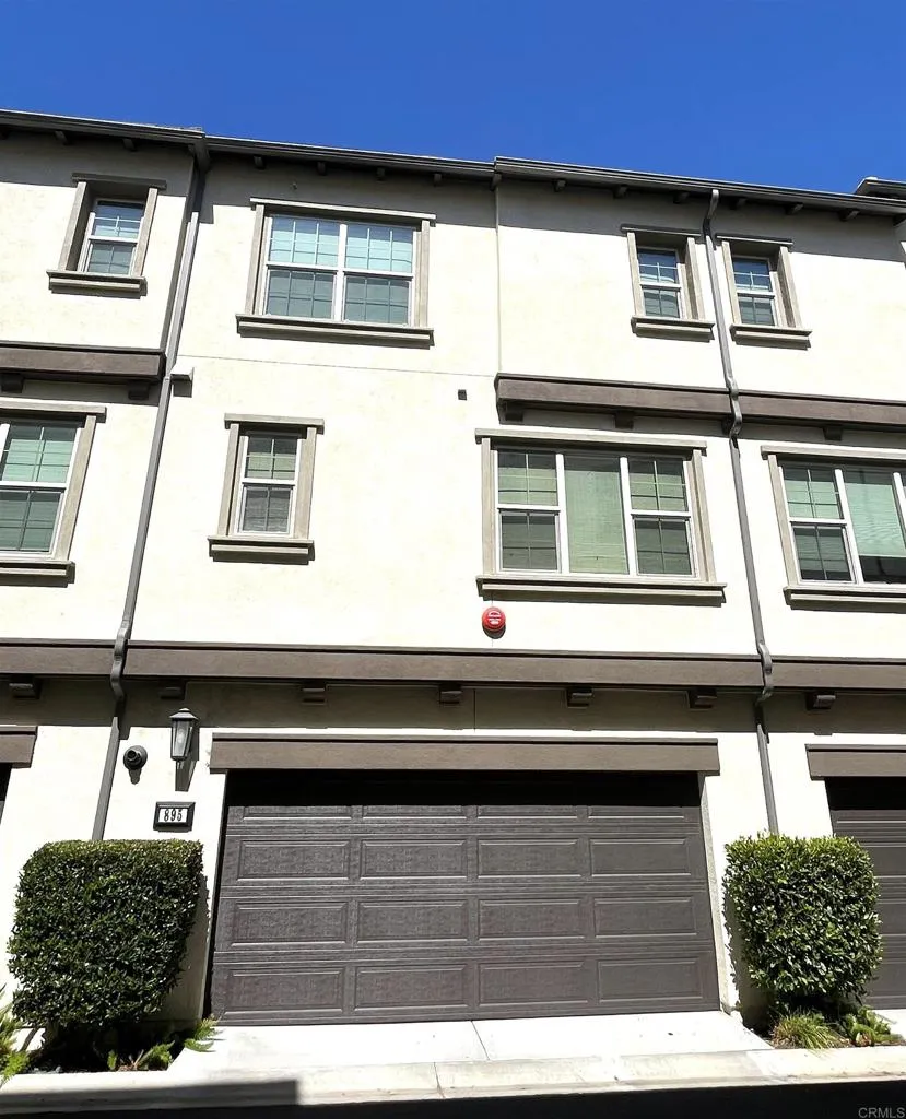 https://cdn.realtyfeed.com/cdn/127/307091703/cf894d921bbbe4d8b20b7bd538857a90.webp