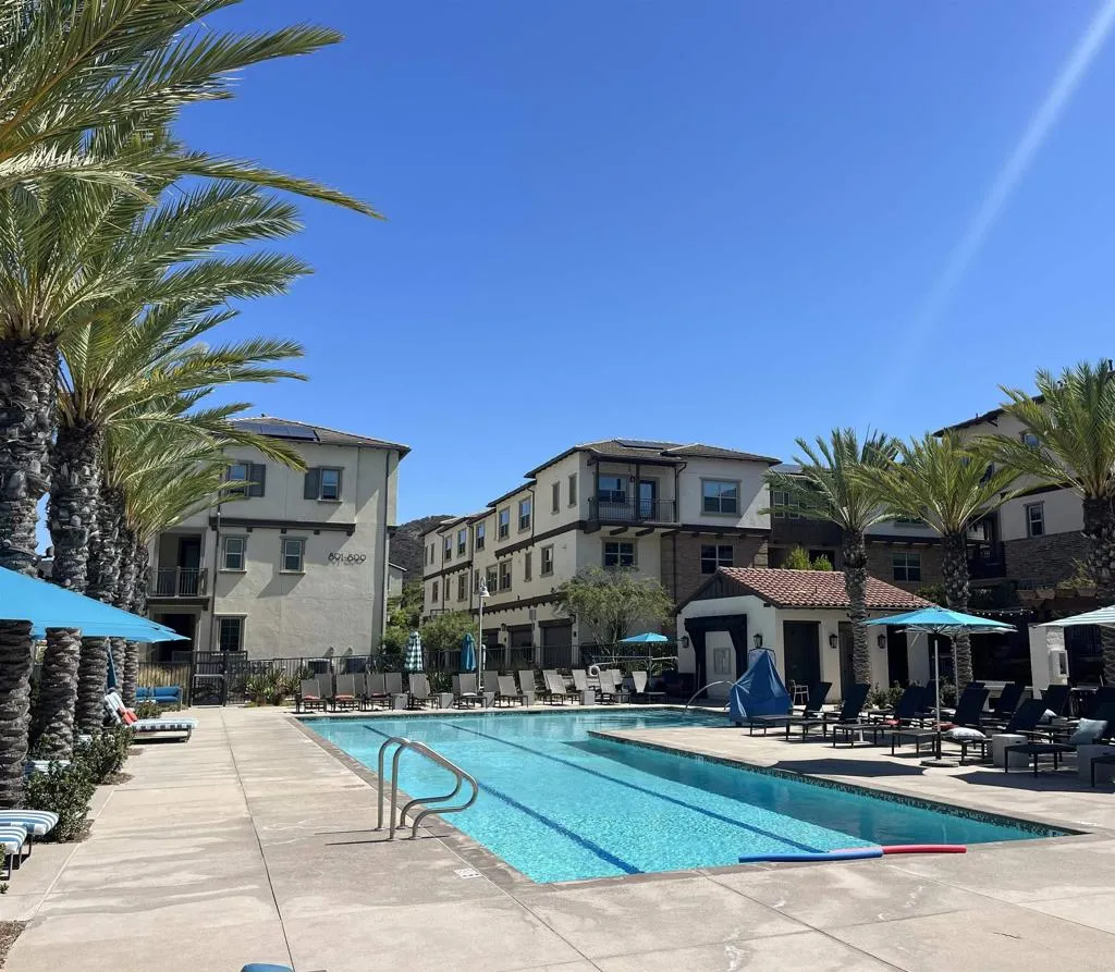 https://cdn.realtyfeed.com/cdn/127/307091703/e2fa44ae88262095a2409bdf40881115.webp