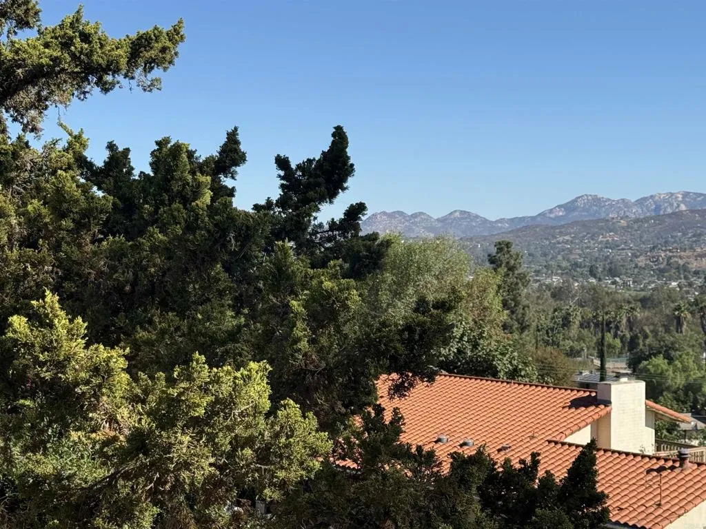 https://cdn.realtyfeed.com/cdn/127/307091822/90c3391c72dfc3292df1d7a8d7287d33.webp